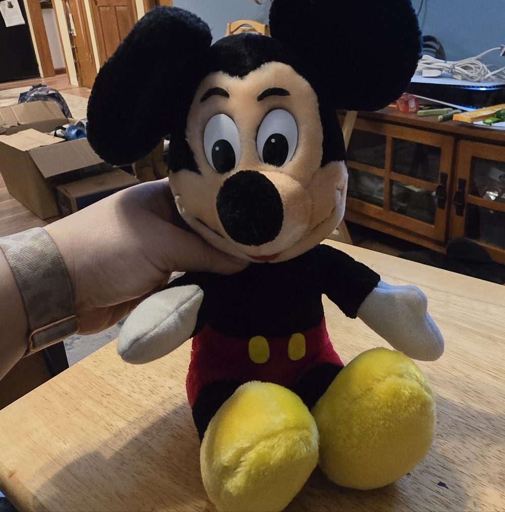 Disney Plush Mickey Mouse - Vintage - Good Condition - Disney Parks